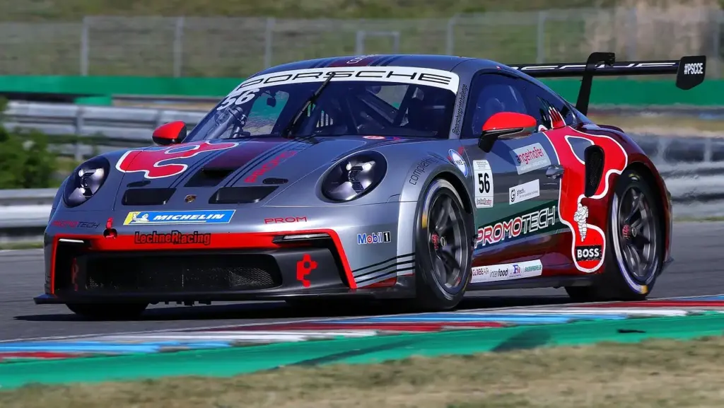 Vehículo  en pruebas de pista.